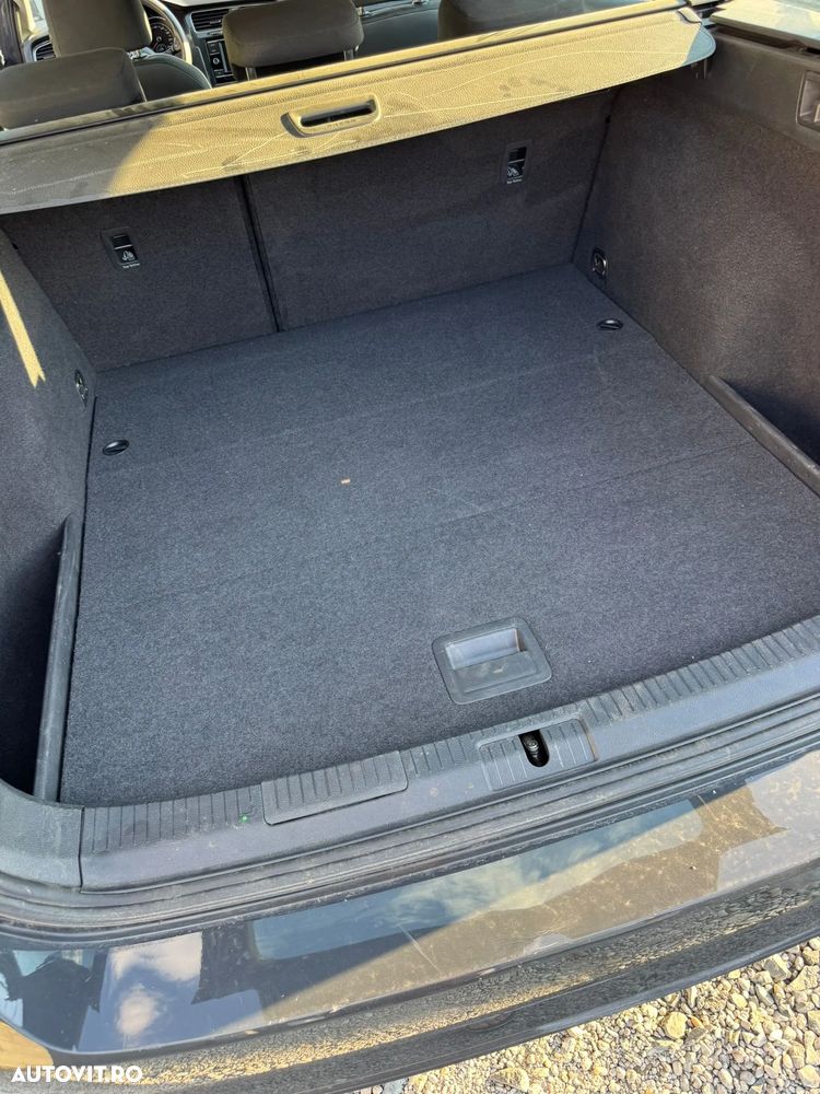 Volkswagen Golf 1.6 TDI SCR Trendline - 12