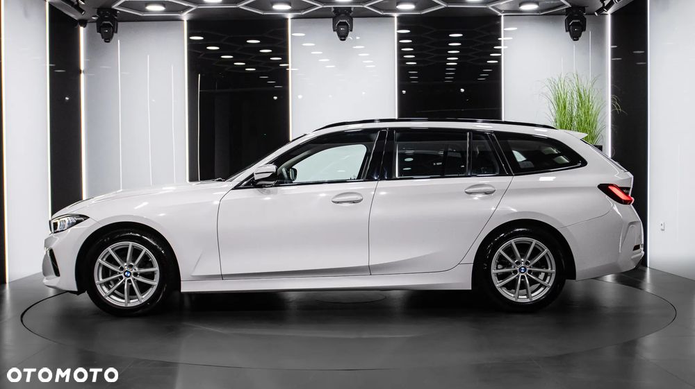 BMW Seria 3 318i Sport Line - 4
