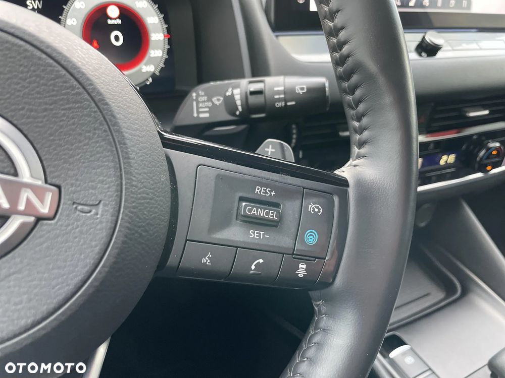 Nissan Qashqai 1.3 DIG-T MHEV N-Connecta Xtronic - 25