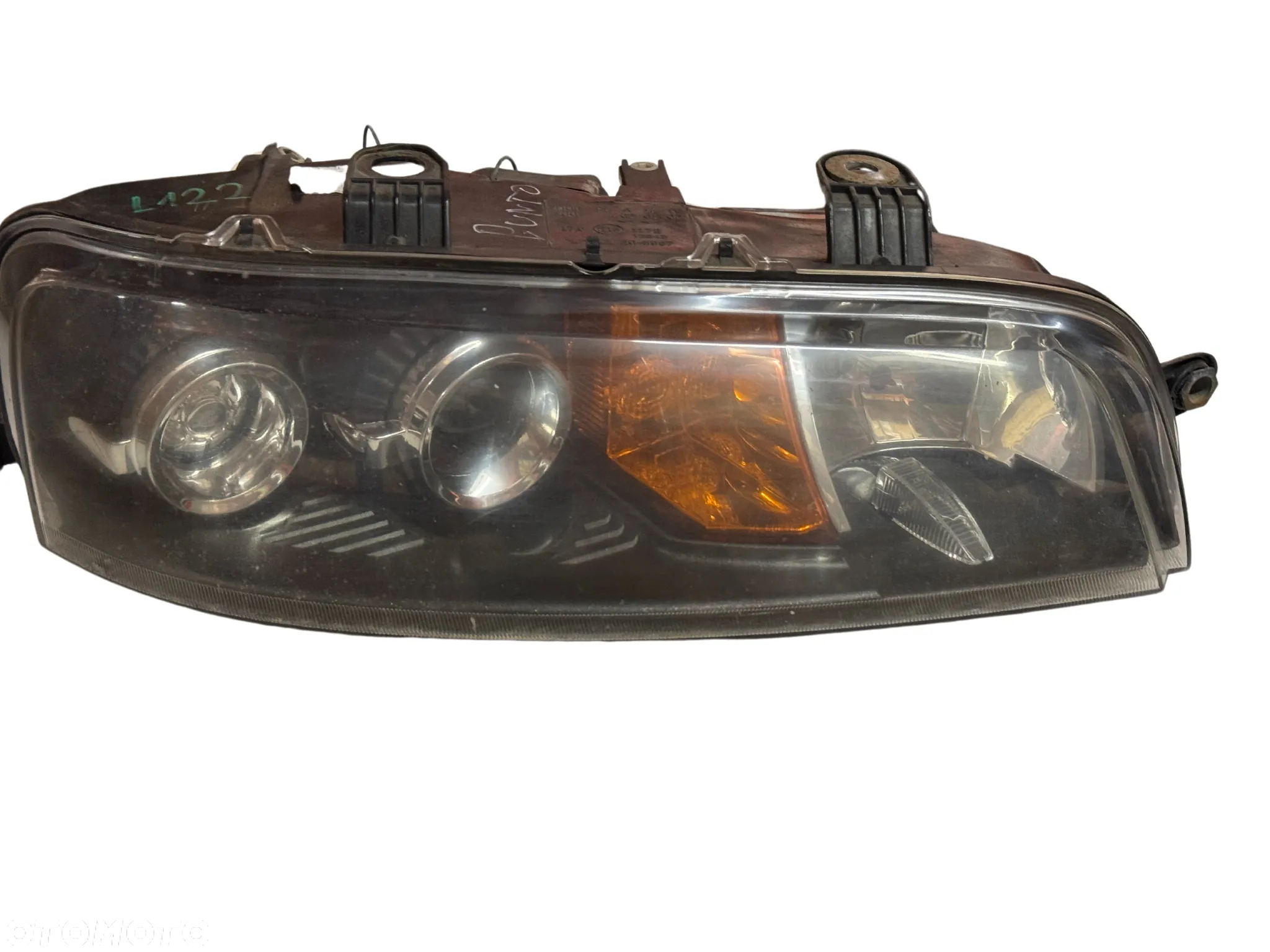 LAMPA REFLEKTOR GŁÓWNY PRAWY FIAT PUNTO II PRZEDLIFT CIEMNY ŚRODEK - 2