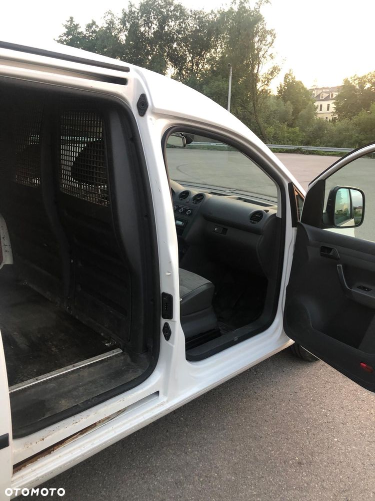 Volkswagen Caddy Cross - 12