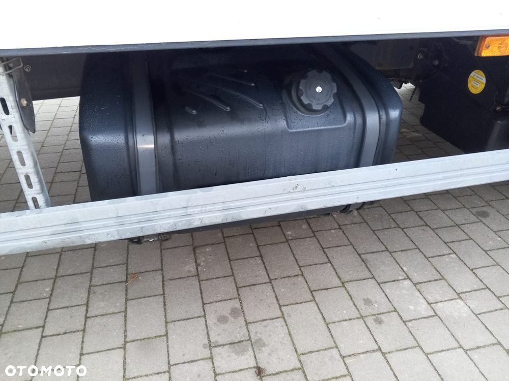 Renault MIDLUM ŁADOWNOŚĆI 7 TON /ZAWIESZENIE PNEUMACZYCZNE/WINDA / FRANCJA - 6