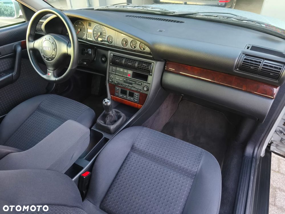 Audi A6 Limousine 2.5 TDI - 29