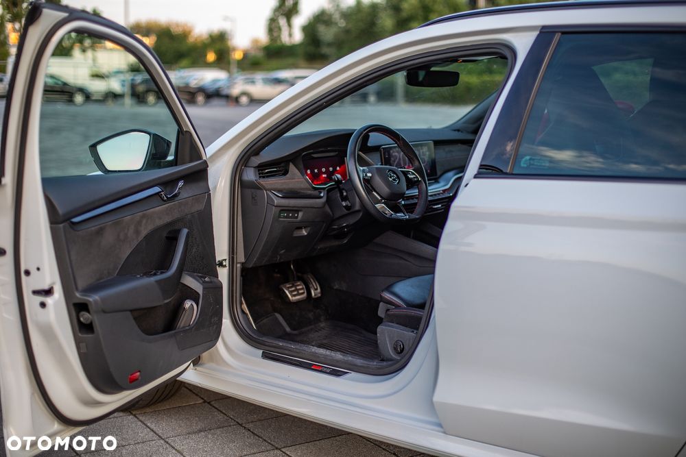 Skoda Octavia 2.0 TSI RS DSG - 14