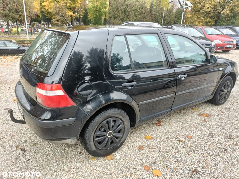 Volkswagen Golf - 8