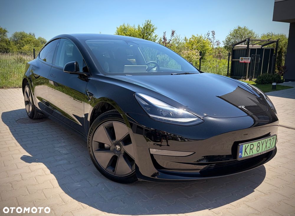 Tesla Model 3 - 1