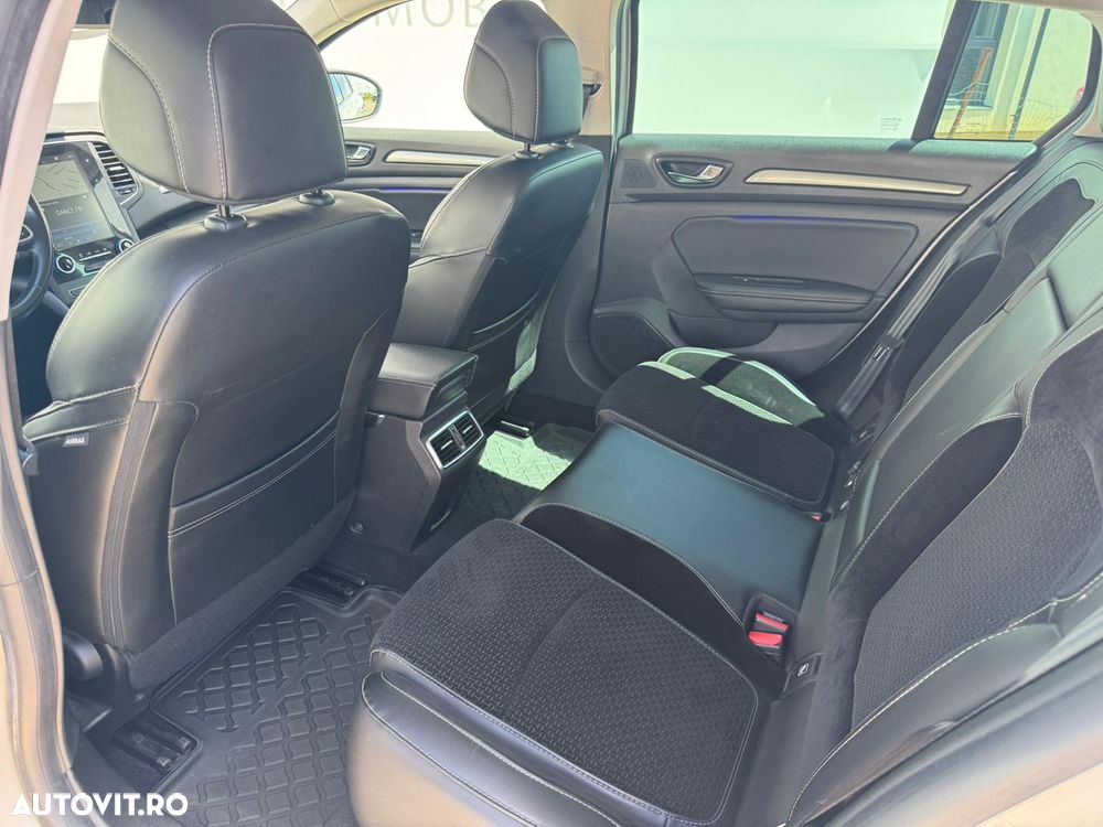 Renault Megane BLUE dCi EDC Intens - 11