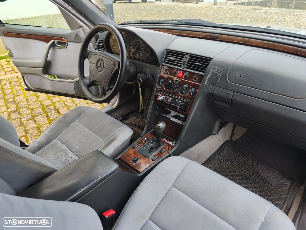 Mercedes-Benz C 250 - 10