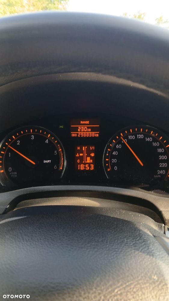 Toyota Avensis 2.0 D-4D Premium - 6