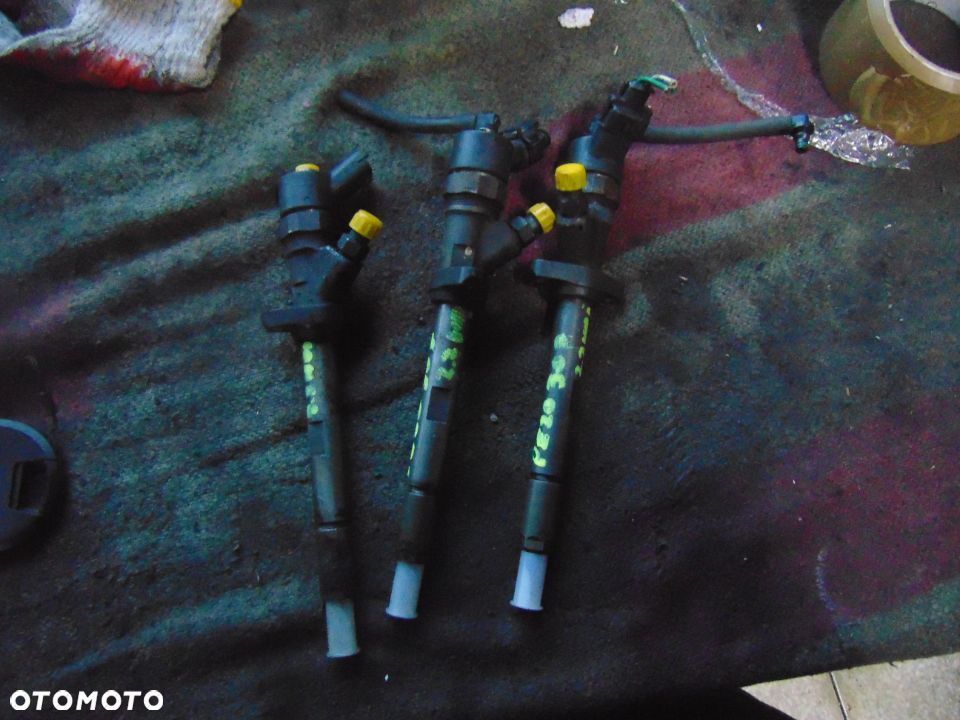 Wtryskiwacze Peugeot 307 2,2 HDI Cena sztuka