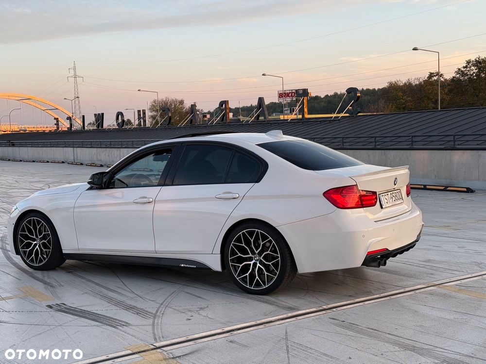 BMW 3 Series 2014 photo 3