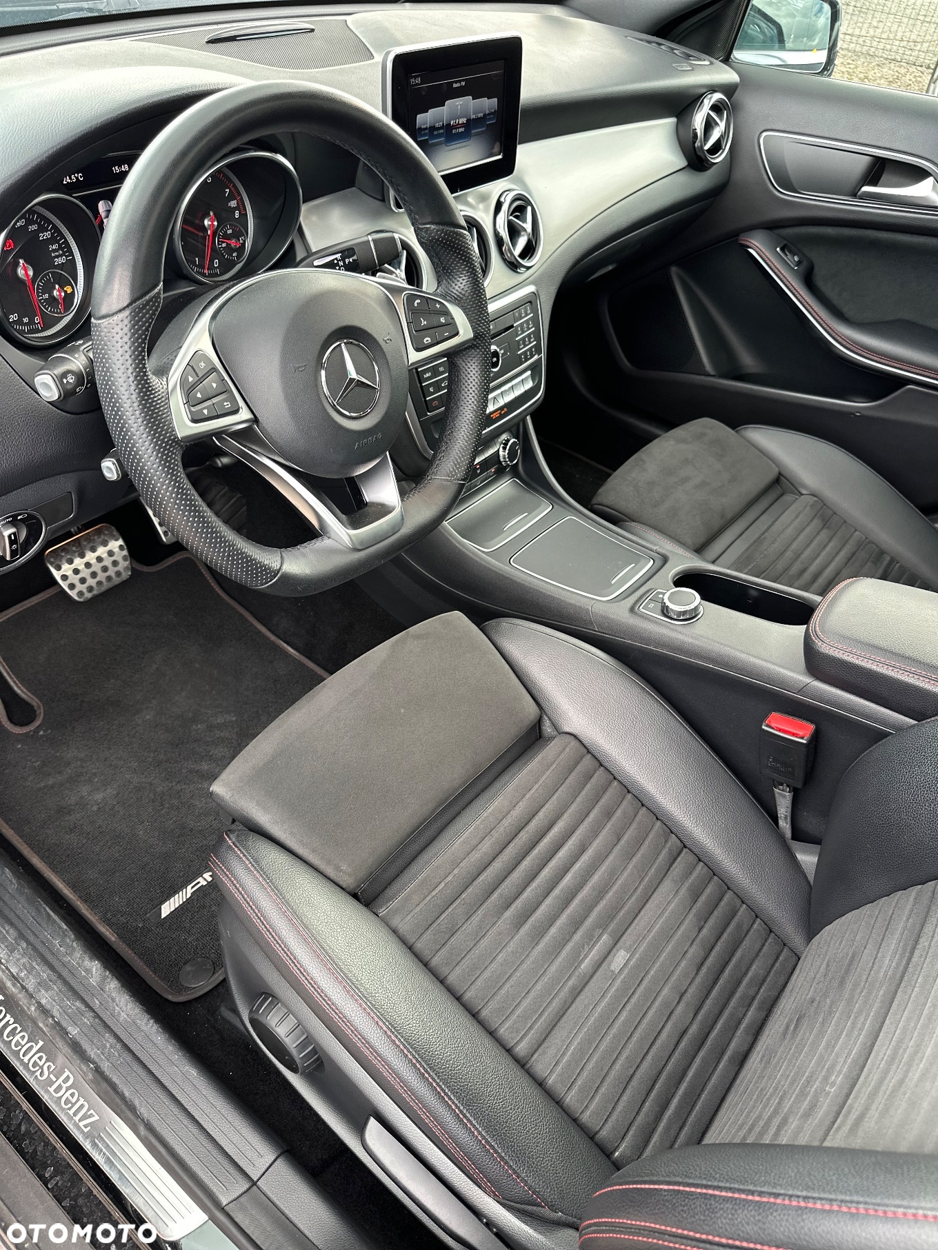 Mercedes-Benz GLA 180 7G-DCT AMG Line - 6