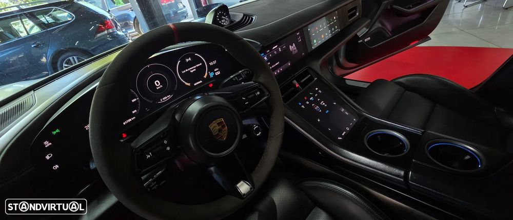 Porsche Taycan Cross Turismo 4S - 42
