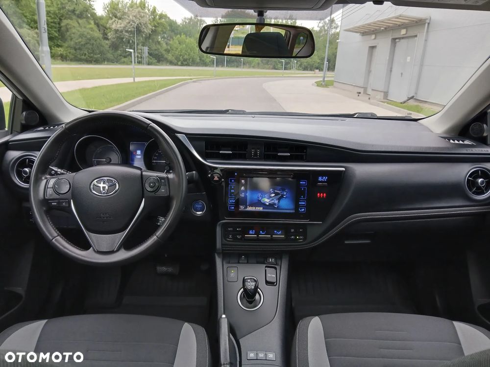 Toyota Auris - 15