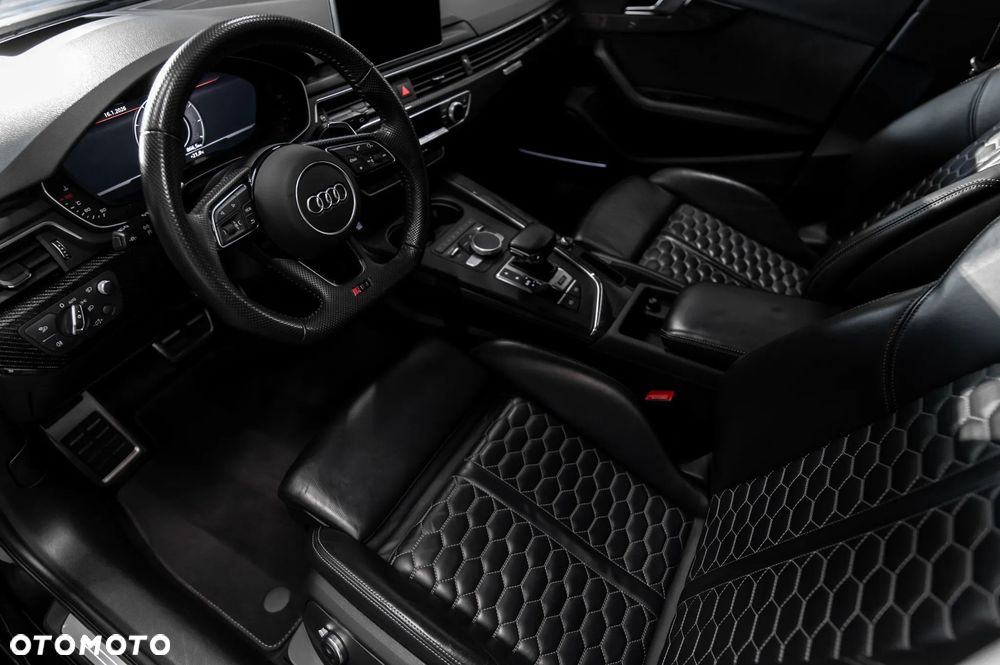 Audi RS4 Limousine - 10