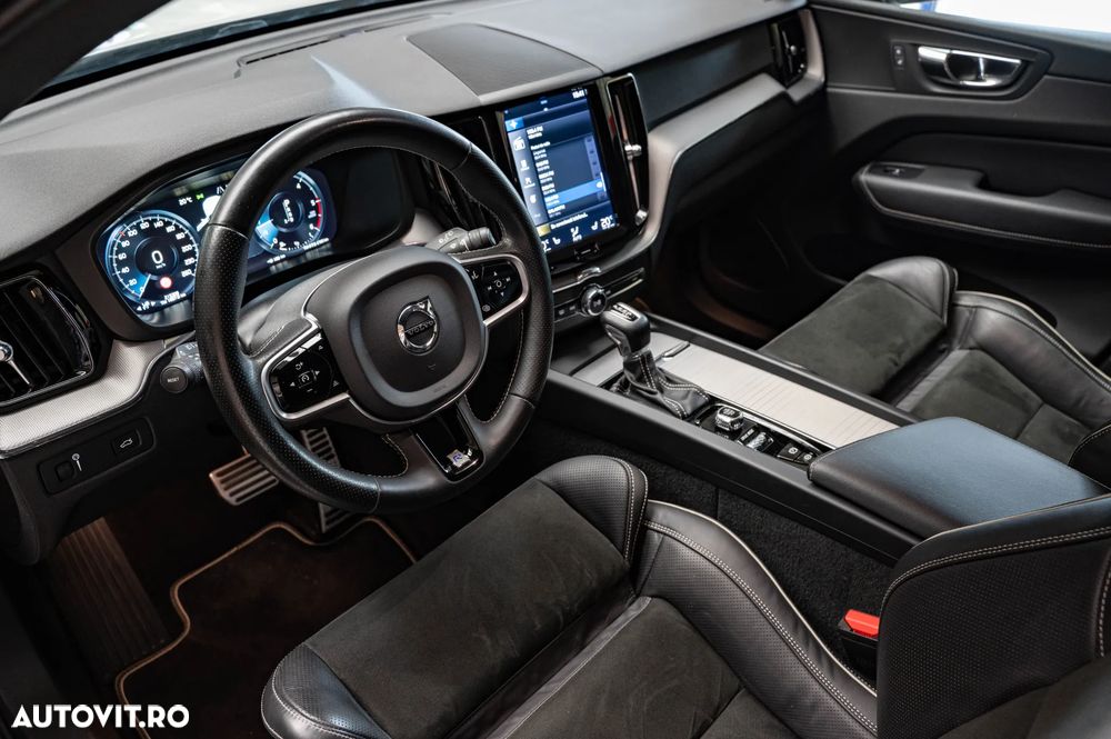 Volvo XC 60 D5 AWD Geartronic RDesign - 6