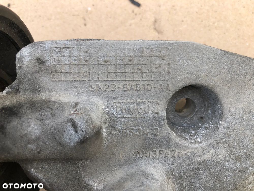 Łapa napinacz 9X23-8A610 Jaguar XF X250 3.0 D - 2