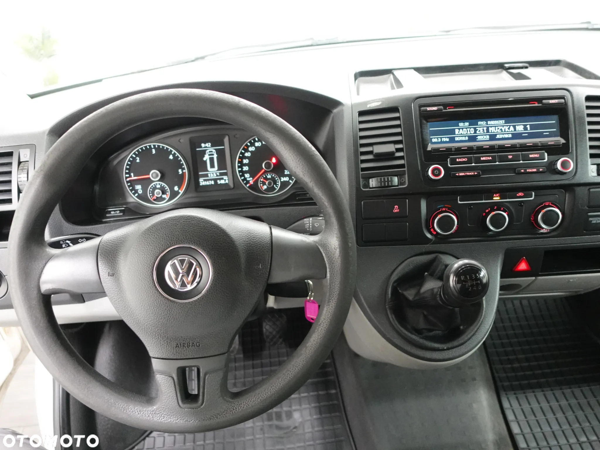 Volkswagen Transporter - Long - 34