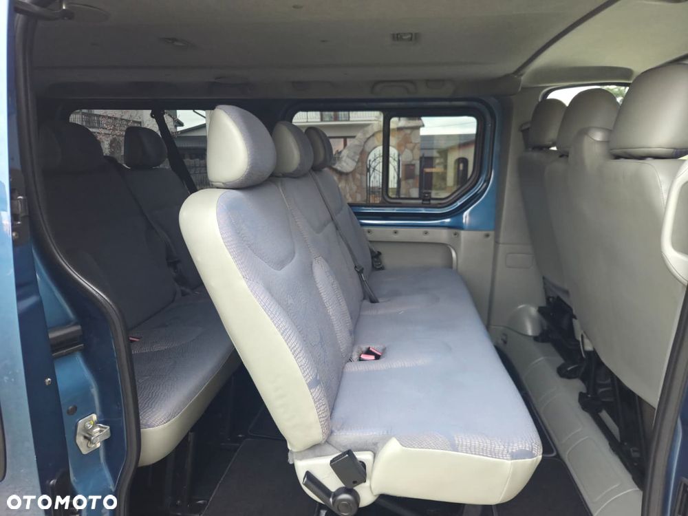 Renault Trafic Passenger Expression - 14