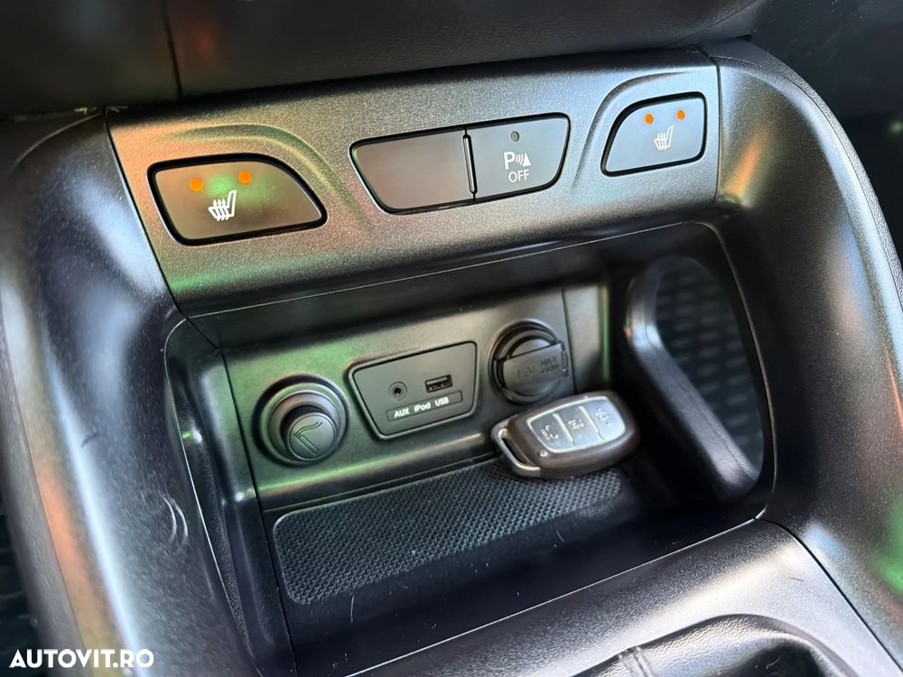 Hyundai ix35 2.0 CRDI 4WD Fifa World Cup Gold Edition - 16