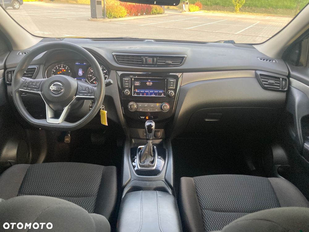 Nissan Rogue - 25