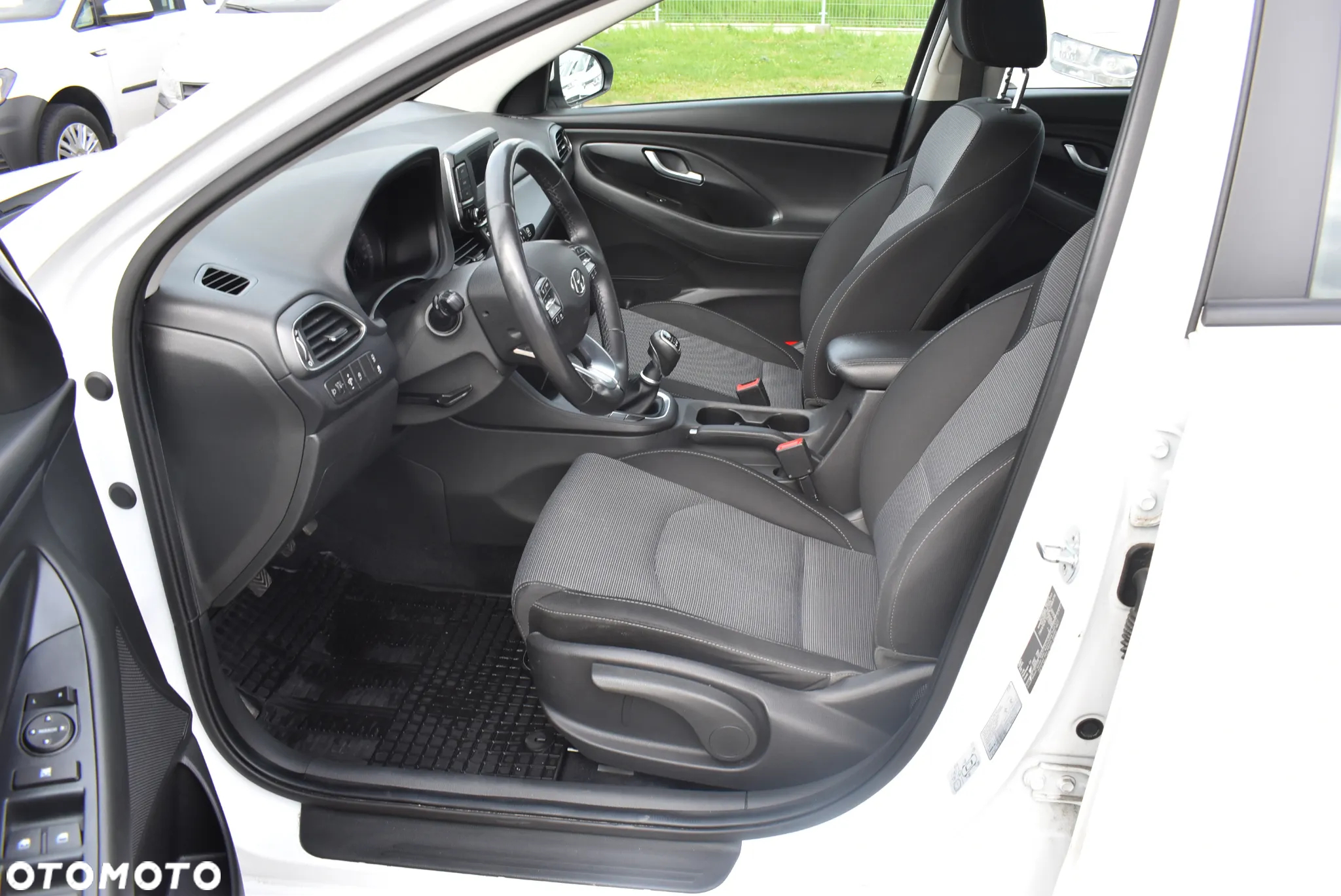 Hyundai i30 1.5 DPI Modern - 10
