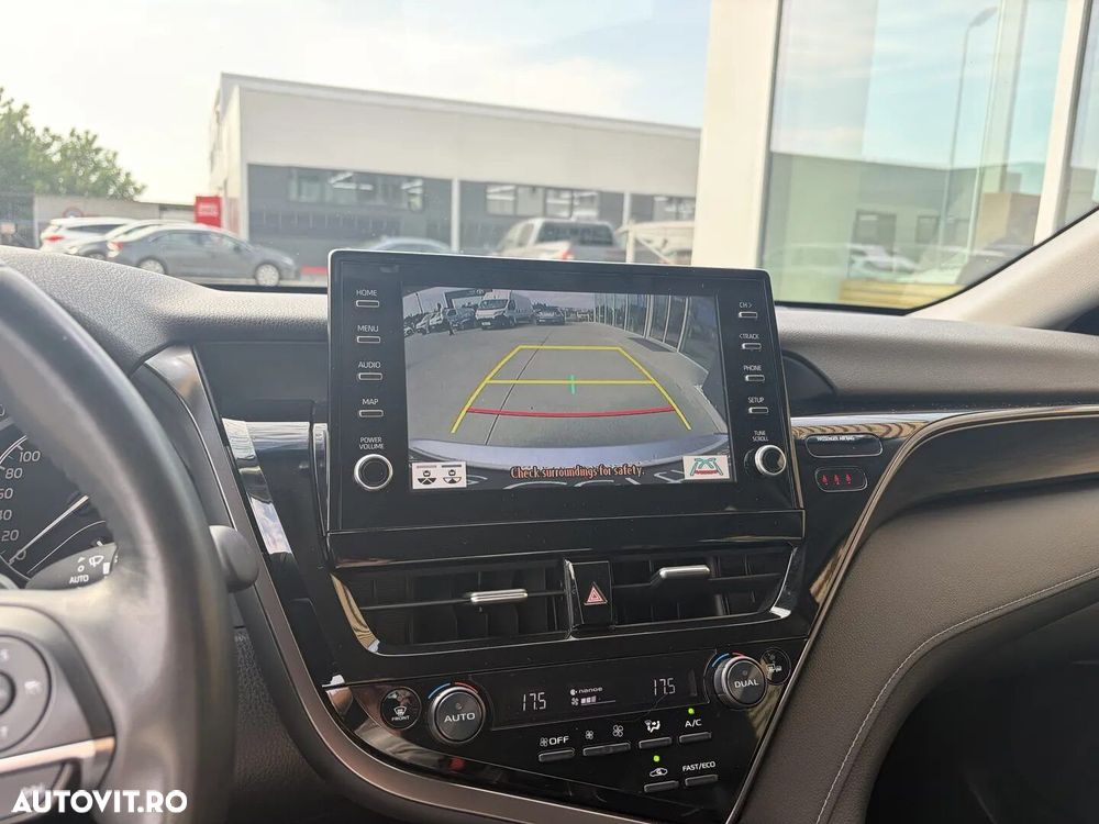 Toyota Camry 2.5 Dynamic - 25