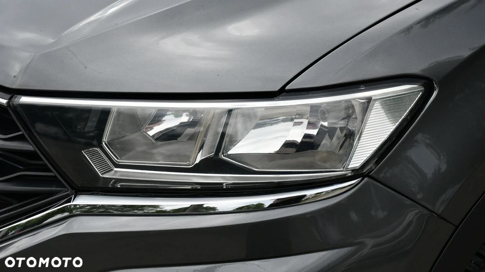 Volkswagen T-Roc - 37