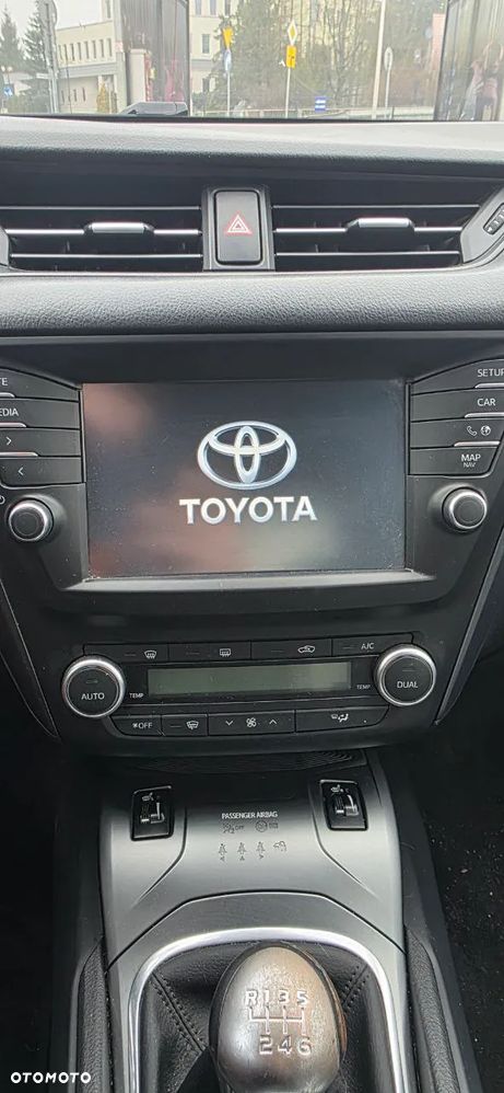 Toyota Avensis - 6