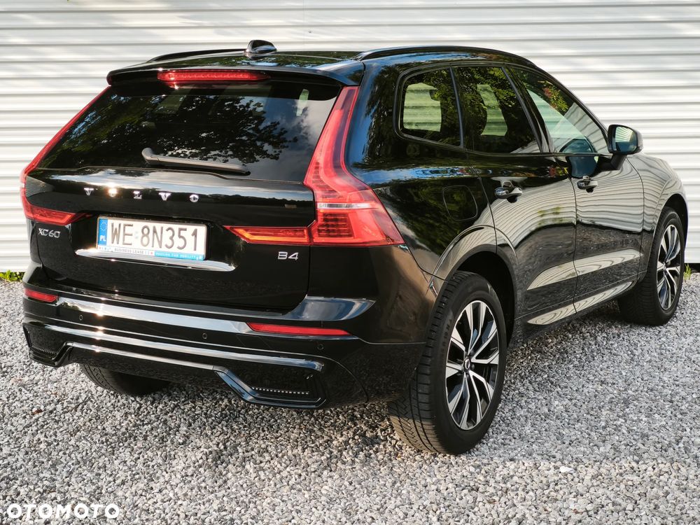 Volvo XC 60 B4 B Plus Dark - 20