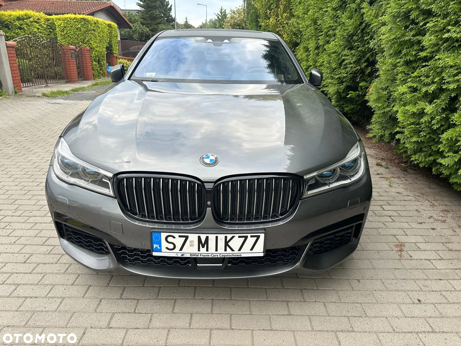 BMW Seria 7 750i xDrive - 11