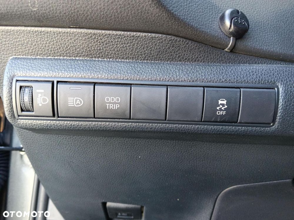 Toyota Corolla 1.8 Hybrid Style - 17