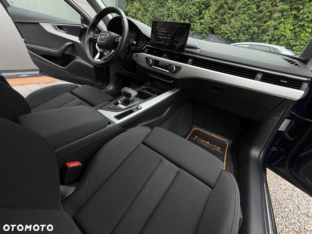 Audi A4 Avant 40 TFSI S tronic - 15