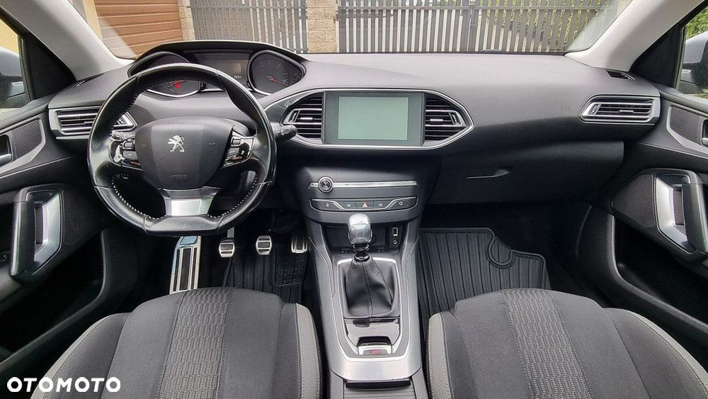 Peugeot 308 - 13