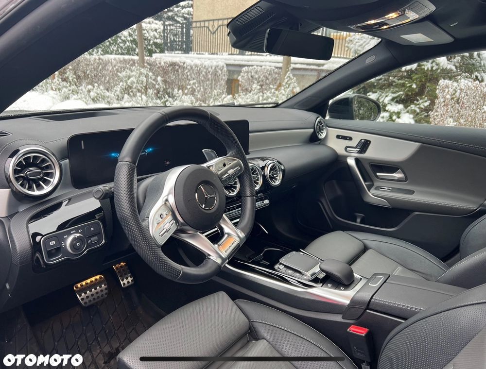 Mercedes-Benz CLA AMG 35 4-Matic 7G-DCT - 22