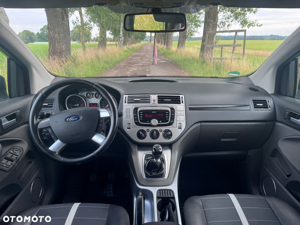 Ford Kuga - 21