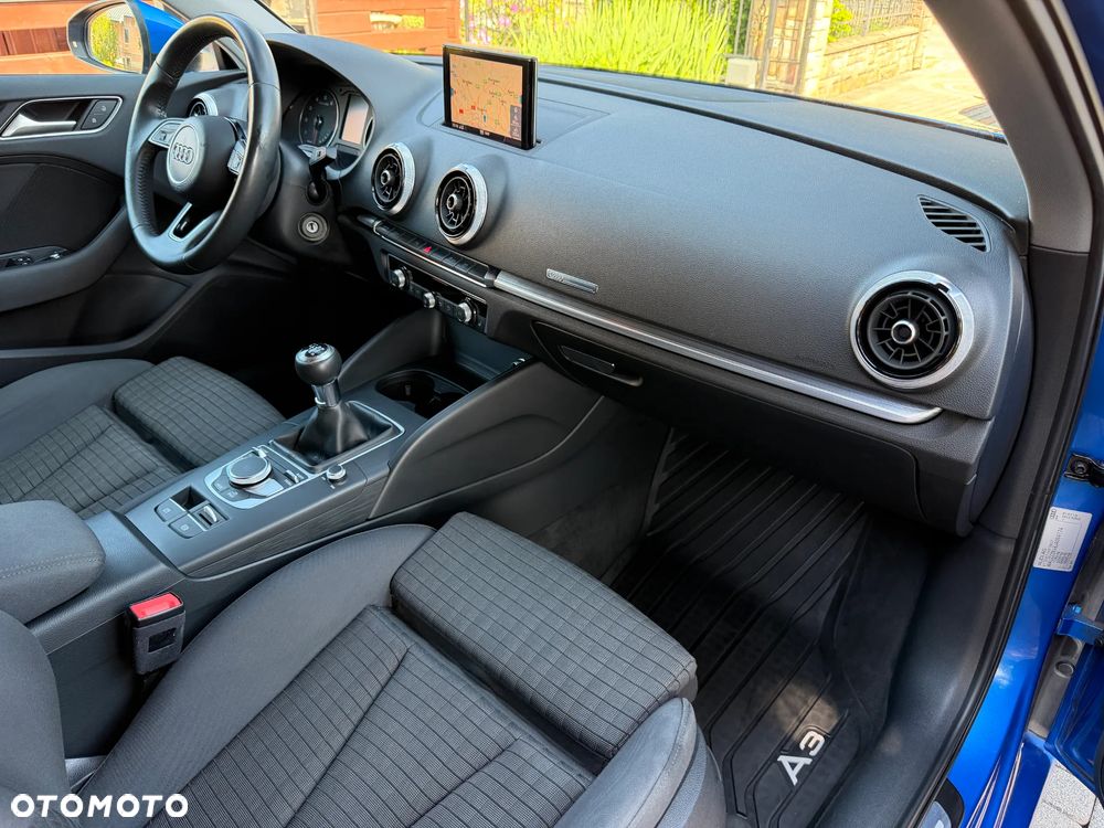 Audi A3 Sportback 1.5 TFSI cylinder on demand sport - 16