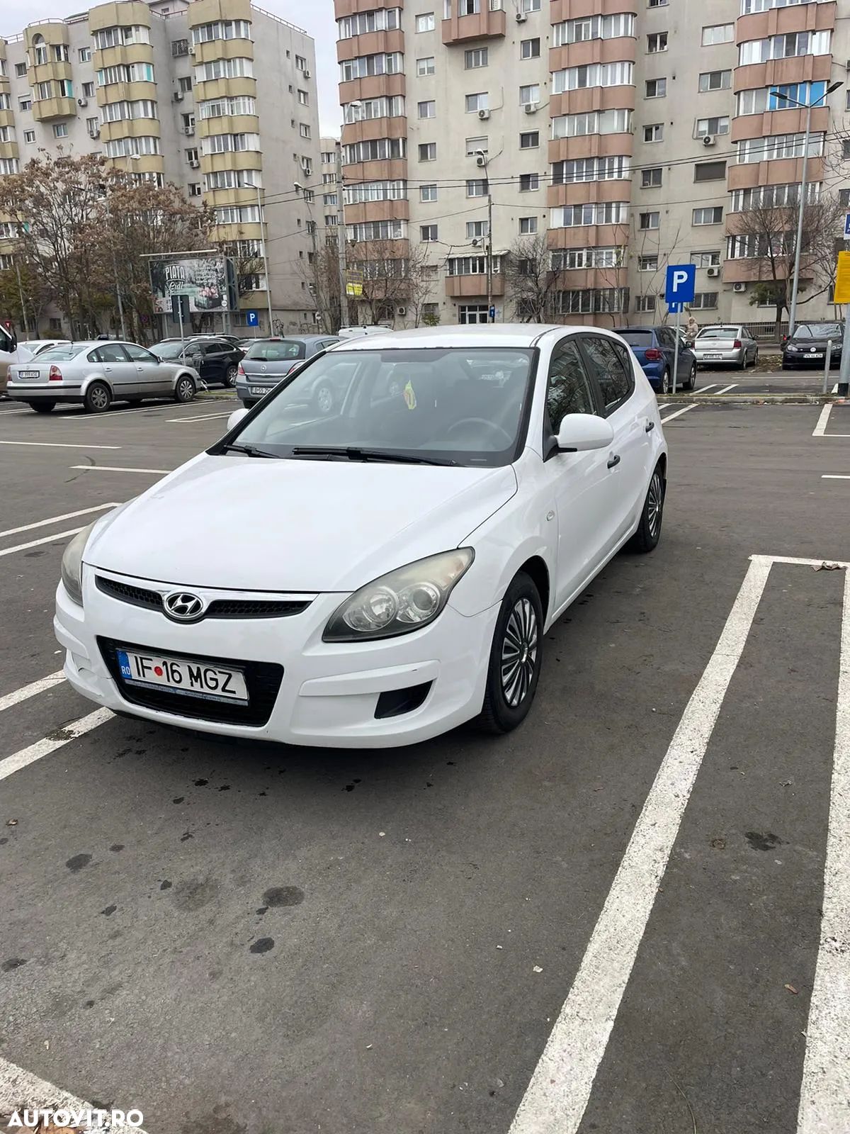 Hyundai i30 1.4 DOHC GL CLASSIC - 1