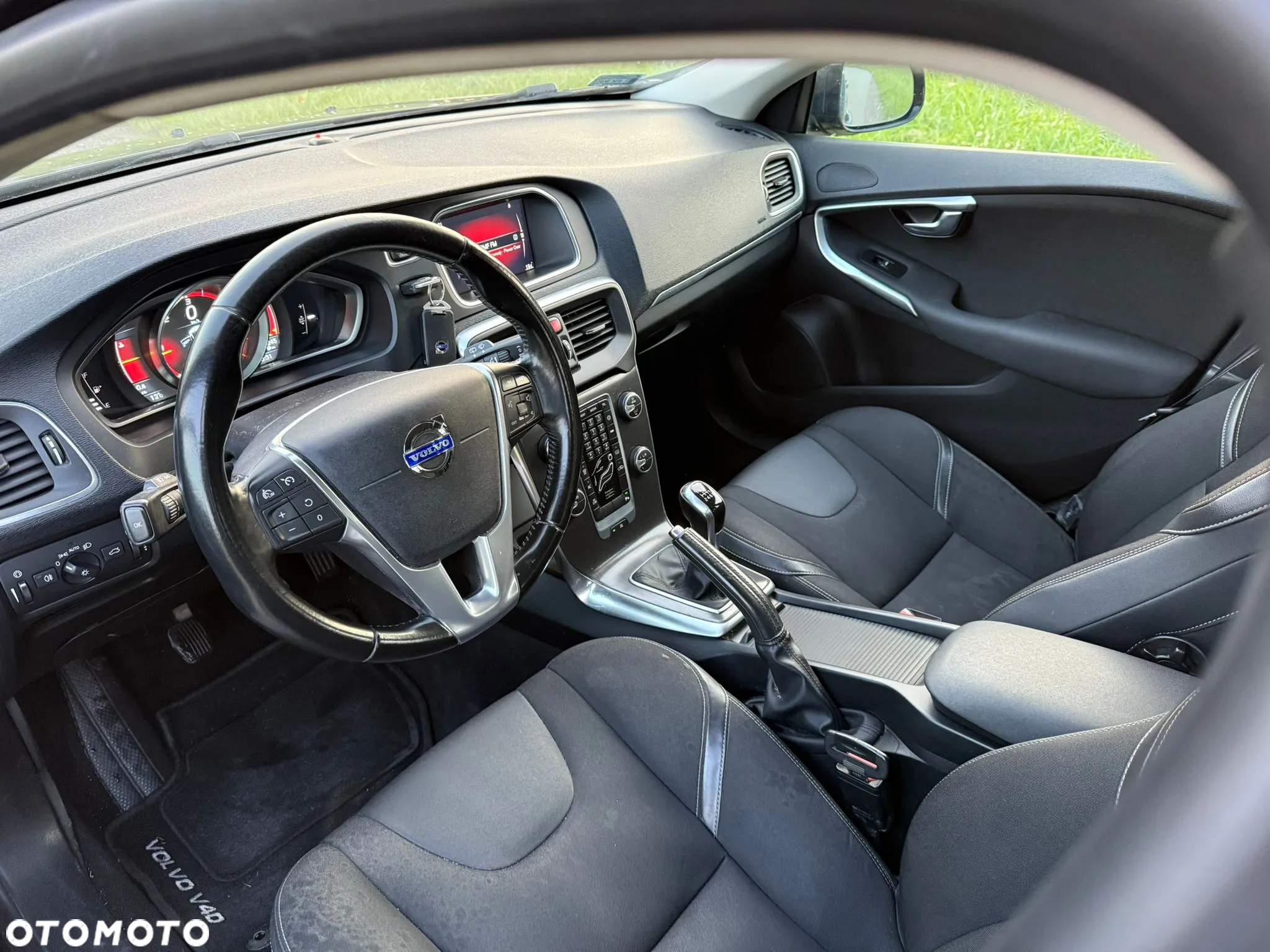 Volvo V40 D4 Drive-E Momentum - 14