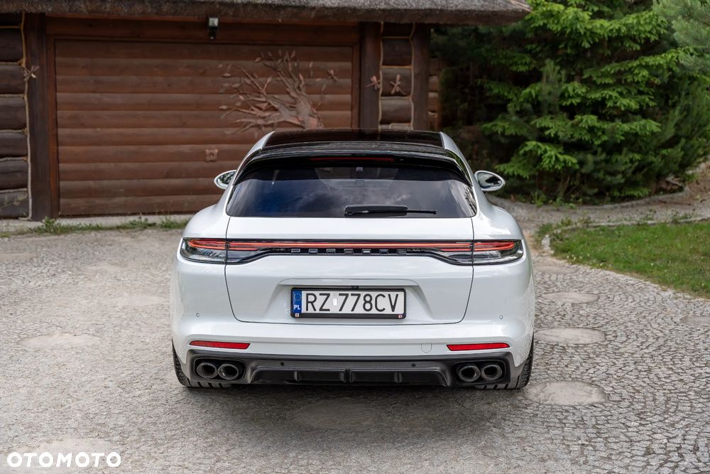 Porsche Panamera 4 Platinum Edition - 7