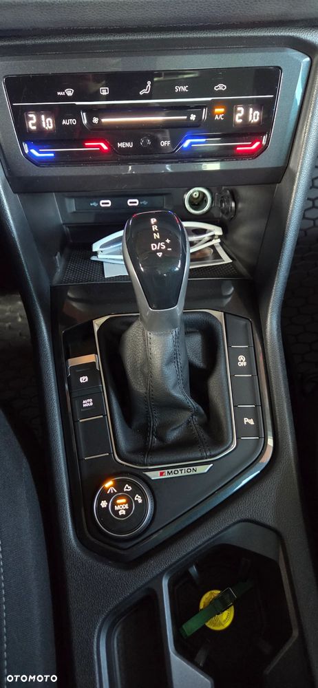 Volkswagen Tiguan - 9
