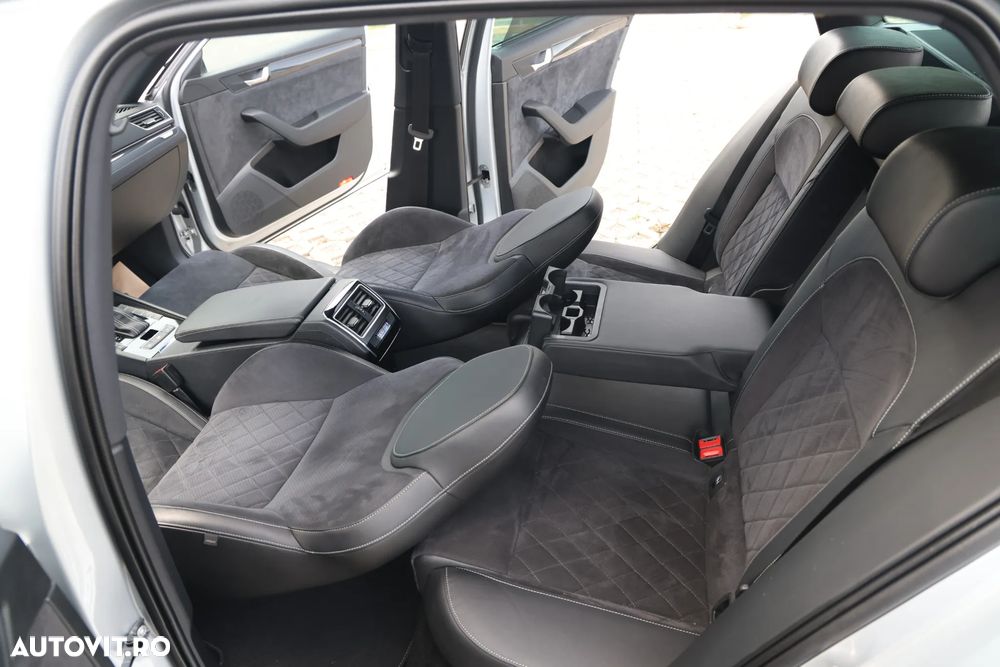 Skoda Superb 2.0 TDI DSG Sportline - 13