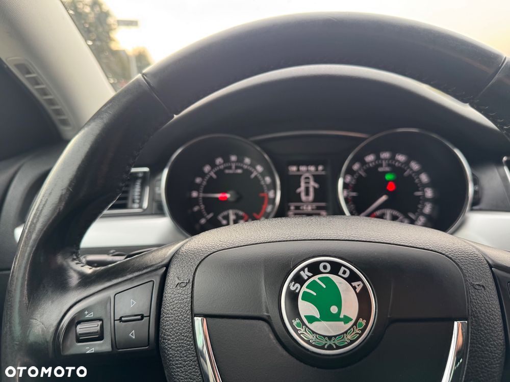 Skoda Superb 2.0 TDI 4x4 DSG Ambition - 21