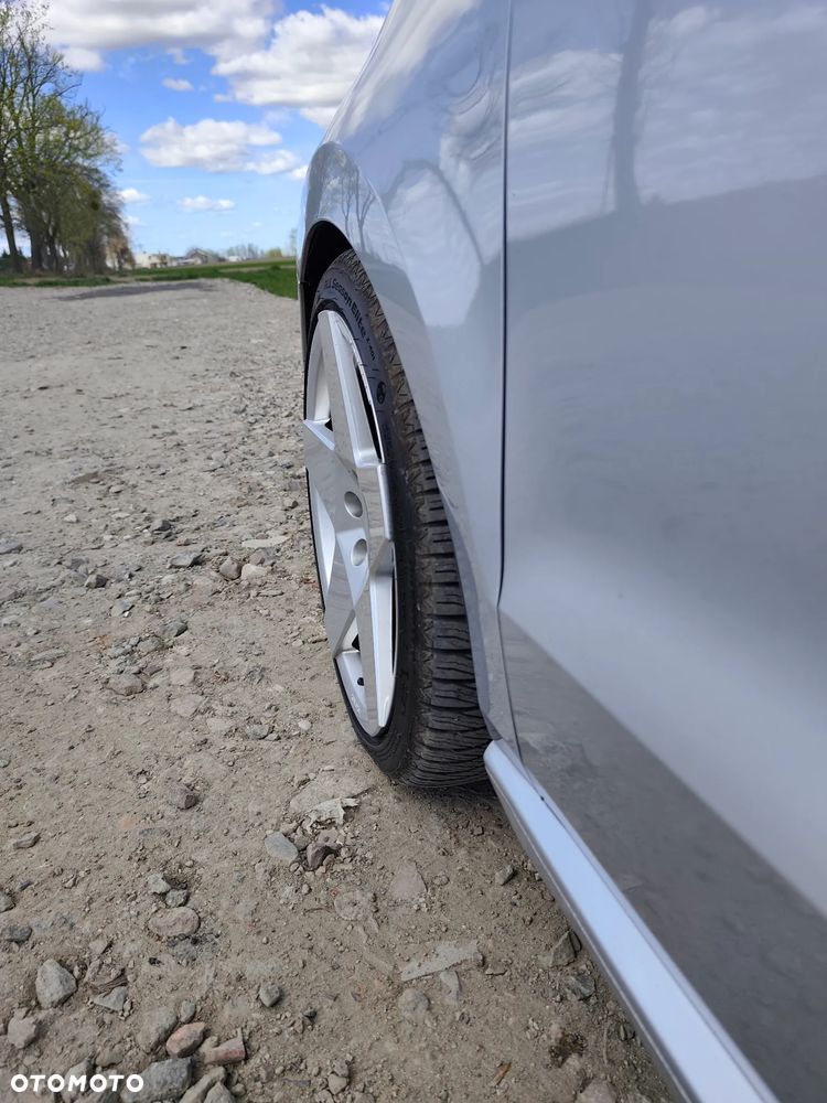 Volkswagen Polo - 10
