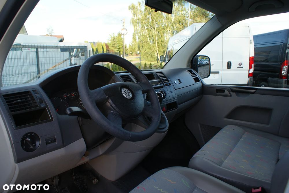 Volkswagen Transporter T5 - 17