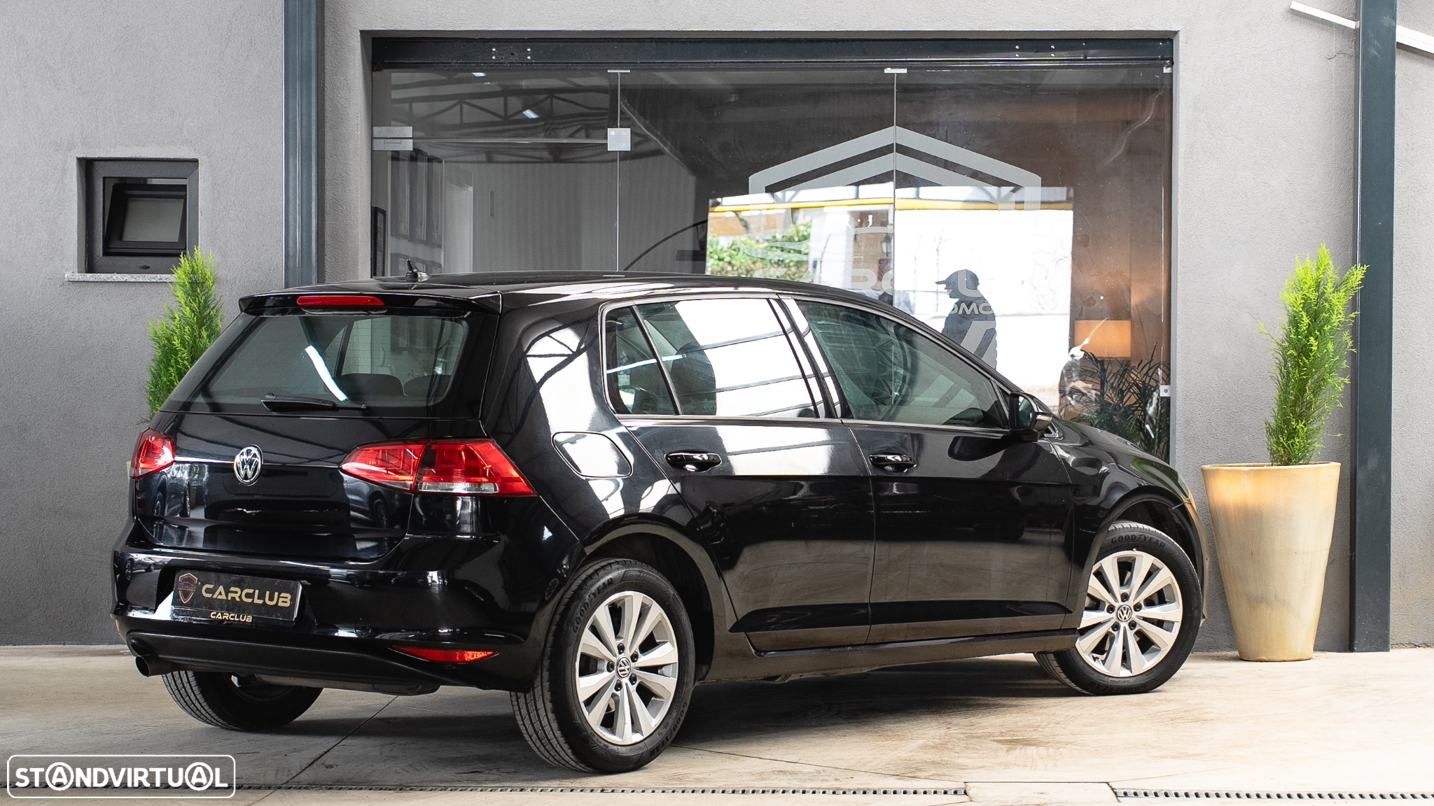 VW Golf 1.6 TDi BlueMotion Confortline - 2