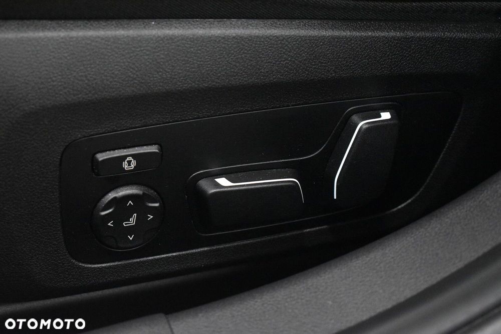 BMW Seria 3 - 12
