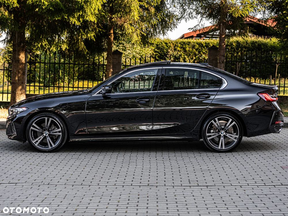 BMW Seria 3 330i xDrive M Sport - 14
