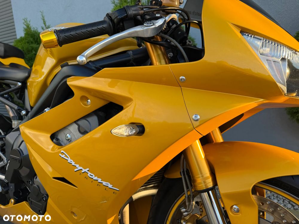 Triumph Daytona - 15
