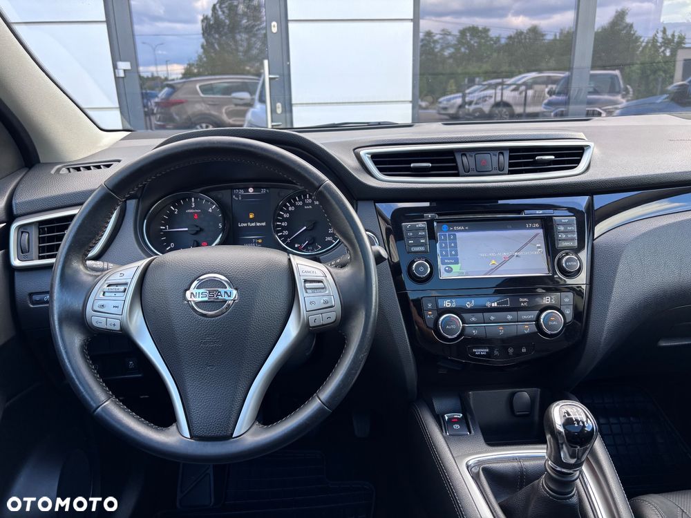 Nissan Qashqai 1.6 DCi TEKNA - 17